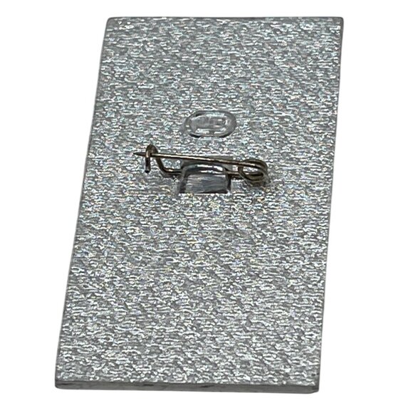 Vintage KM Soviet Soccer Player Enamel Pin Badge Green Red Blue Sports A558 - Picture 3 of 3